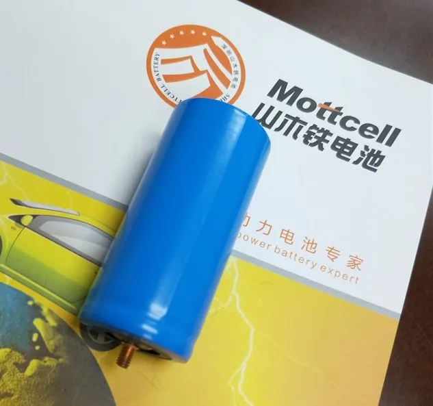 32700 Baterai LiFePO4 Silinder Baterai Isi Ulang Sel 3.2V 6000mah 3C Pelepasan 4